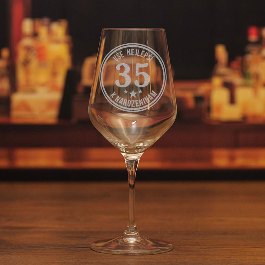 Sklenice na víno k 35. narozeninám