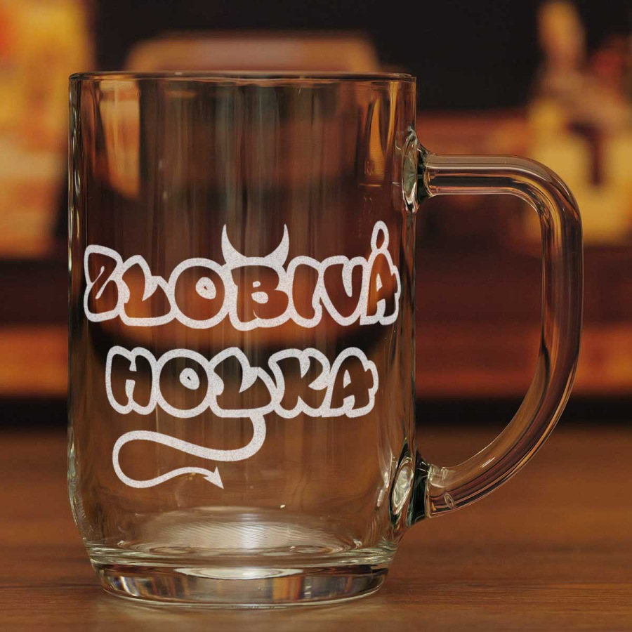 Půllitr Zlobivá holka