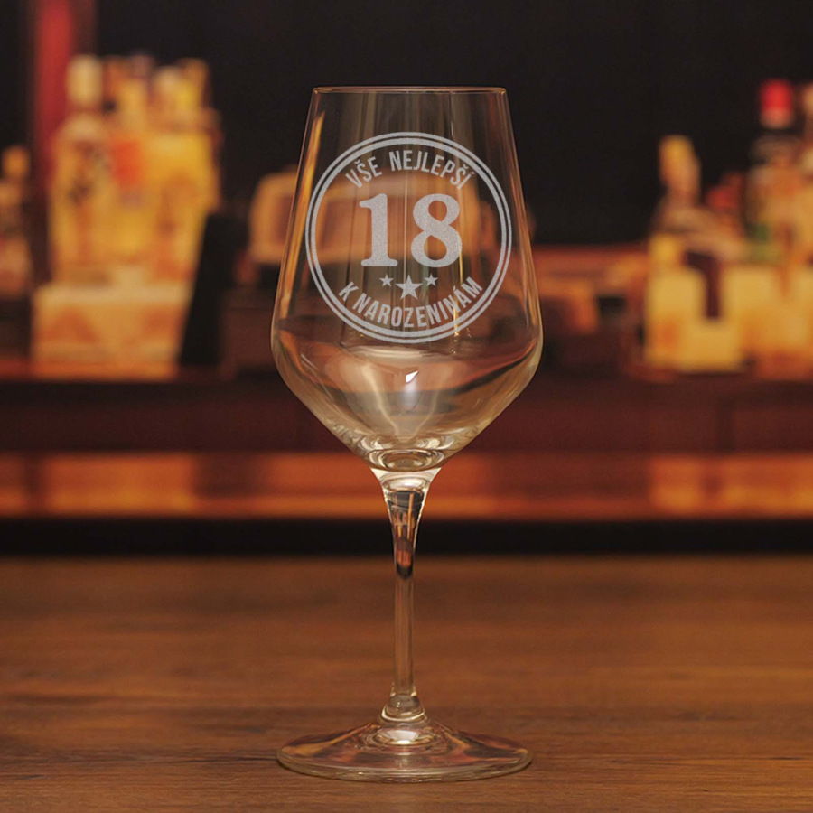 Sklenice na víno k 18. narozeninám