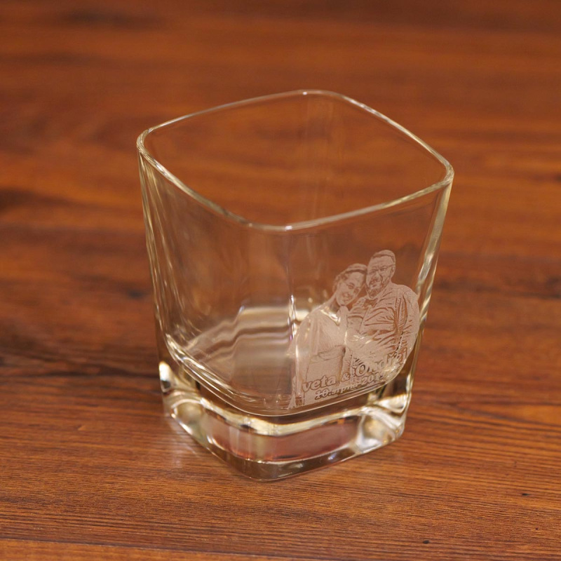 Sklenička na whisky s fotkou na přání - hranatá 1
